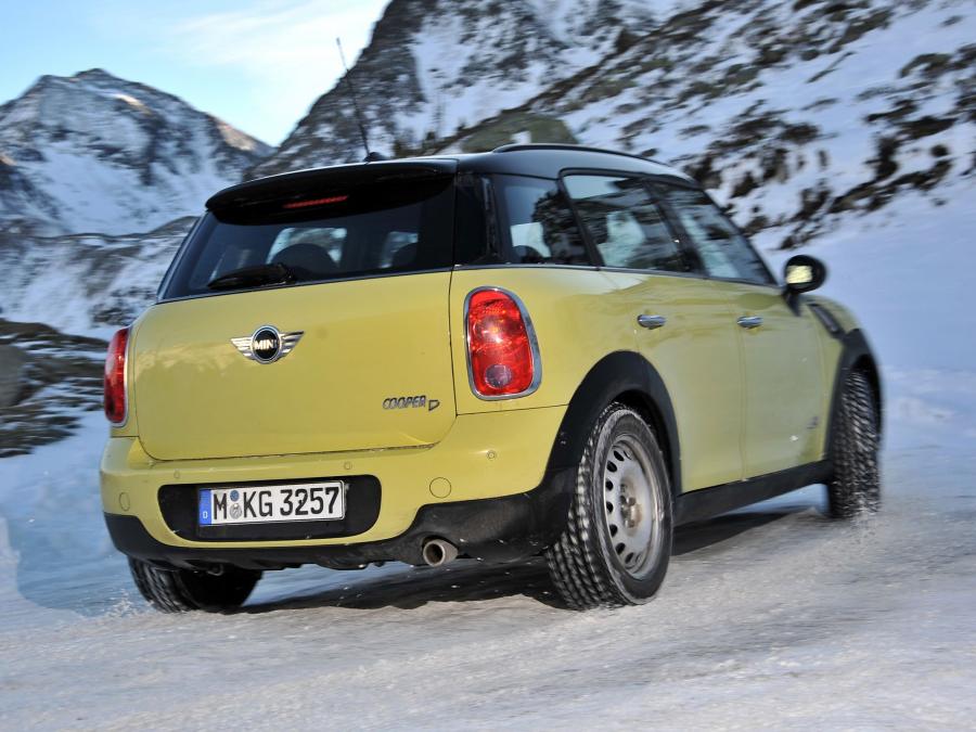  Mini Cooper Countryman D All4 2010 года  (фото 13 из 18)